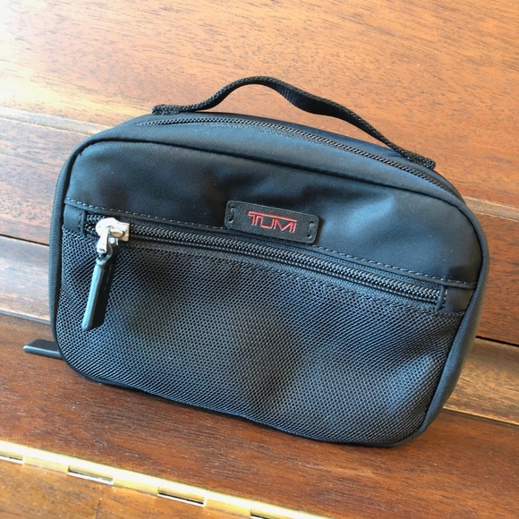 tumi small accessory pouch